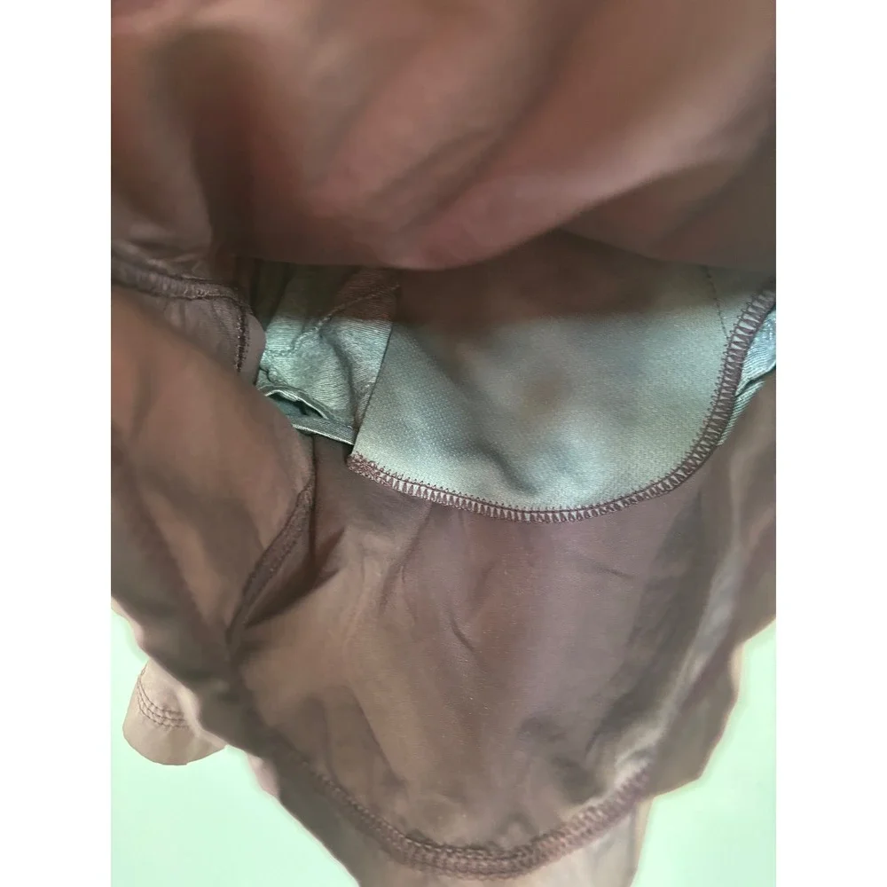 Vuori Kore Shorts Mens Small Mahogany Mauve Athletic